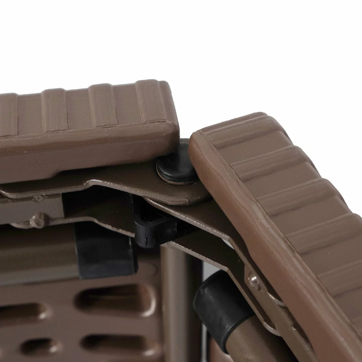 Folding Rattan Design Picnic Table 5ft Brown Plastic | Adexa HQR152 4 Folding Rattan Design Picnic Table 5ft Brown Plastic | Adexa HQR152 - Image 4